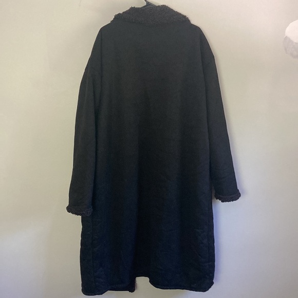 Black Faux Sherpa Jacket/Coat - Picture 2 of 9
